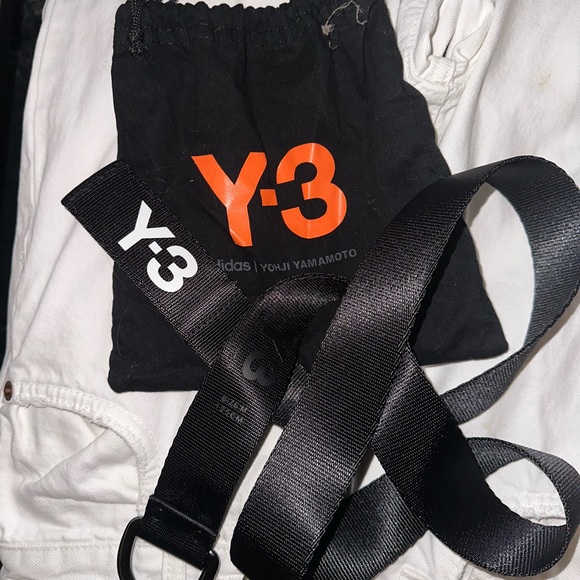Y-3 adidas belt
Never Worn - Picture 2 of 3